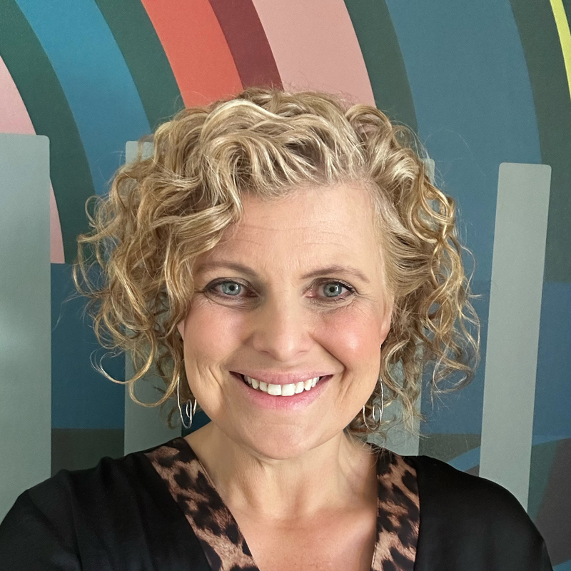 Jo Thomas