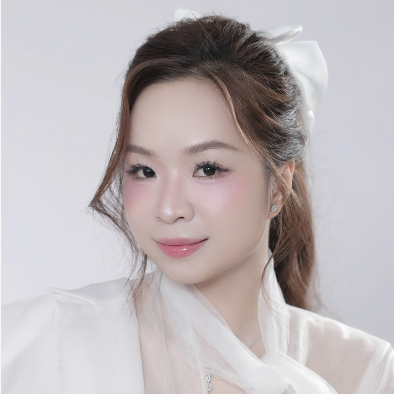 Van( Elle) Huynh